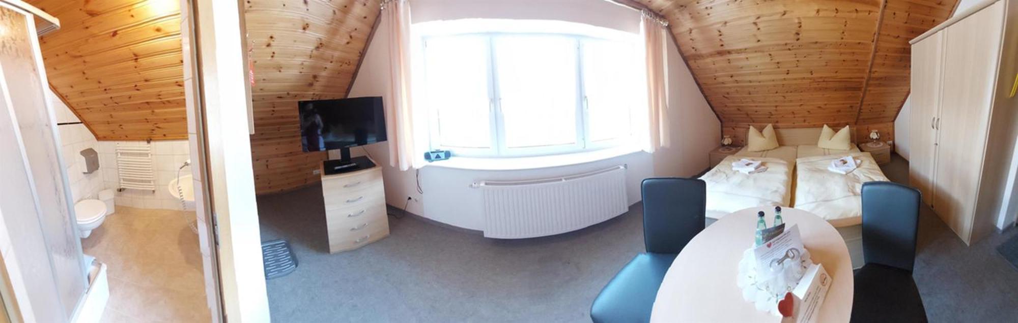 Doppelzimmer mit eigenem Bad